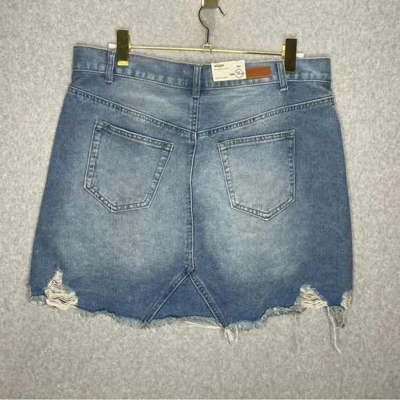 Umgee Denim Streetwear Grunge Pink Light Wash Distressed Mini Skirt - Picture 3 of 5